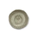 Bowl mezcalero de barro artesanal en blanco con un diablito en el centro