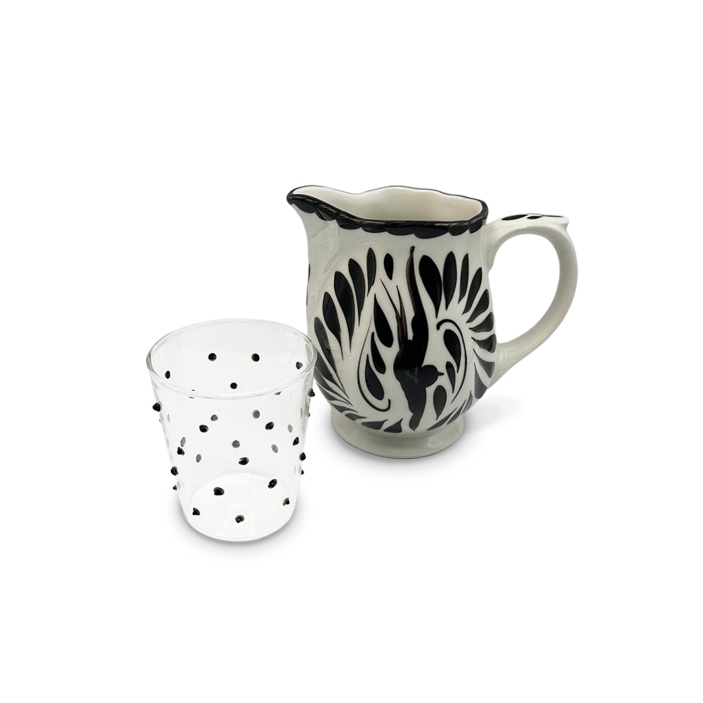 Set de jarra de cerámica con vaso de puntitos negros, marca Zash