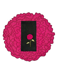 Set de Mantelería Flora con Individuales de Algodón Fucsia y Servilletas de Lino Crudo con Bordado de Celosía. Set para 4 personas