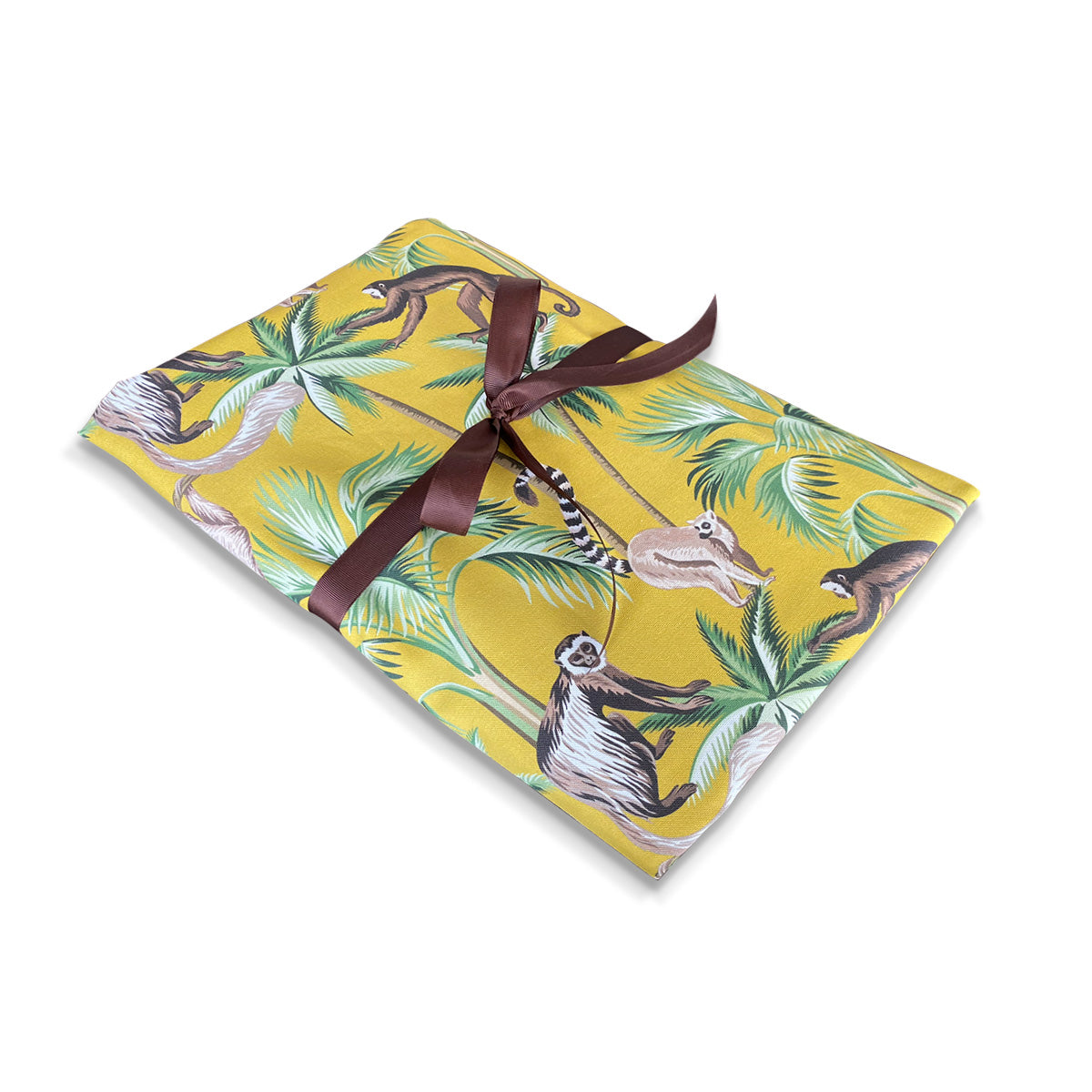 Mantel de mesa Tropic completo de 2 x 3 mts de algodón amarillo con ilustración de changos, lemurs y palmeras, marca Zash