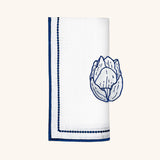 Mantelería Sofía con Servilleta y Servilletero Tulipán en Lino Blanco y Bordado en Azul. Set para 4 personas