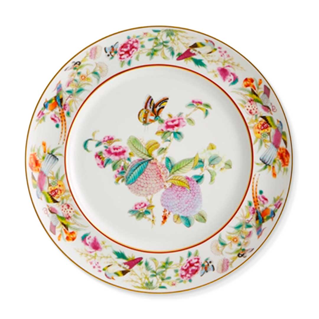 Plato trinche de porcelana blanca con motivos de flora y fauna en colores, y borde de oro, de la colección Paco Real de Vista Alegre