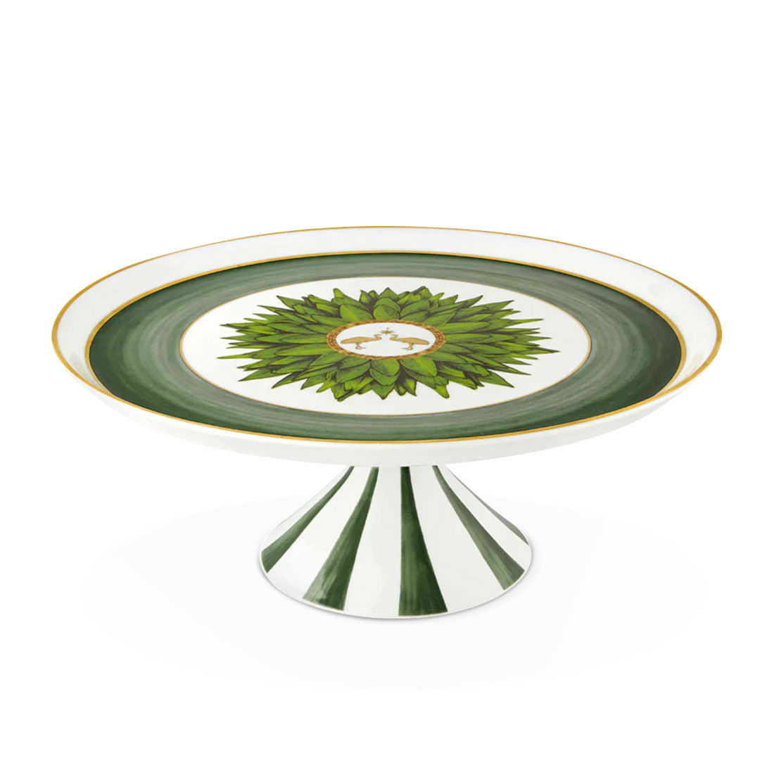 Pastelero grande de porcelana con base de la Colección Amazonia de Vista Alegre, con motivos de flora y fauna amazonicos y borde con oro de 24 kilates