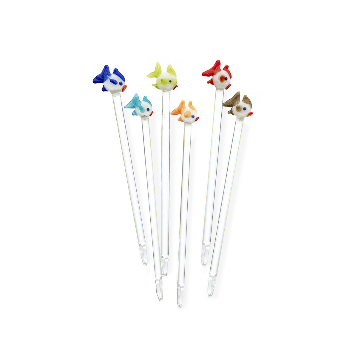 Pinchos de vidrio artesanales en forma de peces de colores para botanear