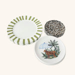 Plato Trinche Candy Cane Verde con Platos de Ensalada Leopardo con Sombrilla Azul, Platos de Pan Cheetah Dorado. Set para 4 personas