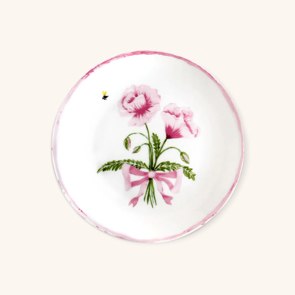 Plato Ensalada con Lisianthus Rosas y Listón Rosa