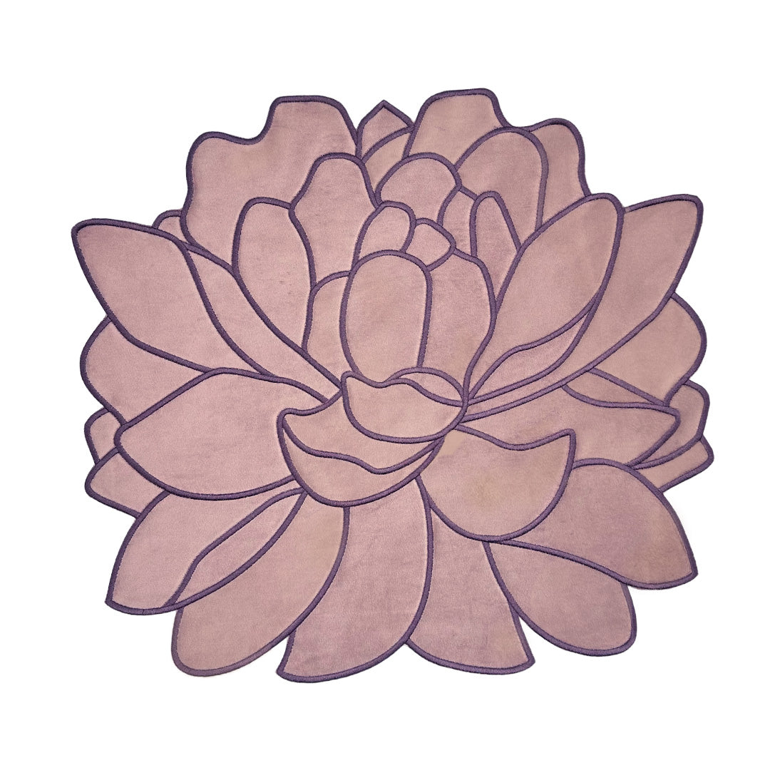 Mantel individual Blossom de terciopelo morado malva en forma de flor, marca Zash