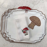 Individuales con Bordado de Hongo en Terciopelo Ivory. Set de 4
