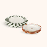 Set de Vajilla con 4 Platos Trinche Candy Cane Verde Bosque y 4 Platos Soperos con Orilla de Hongos y Hojas
