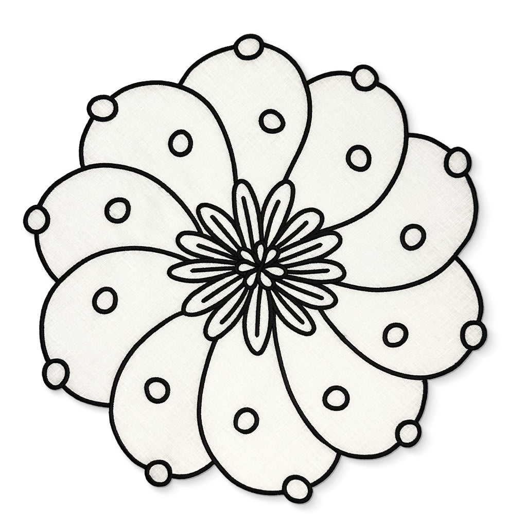 Individual Identidad en Lino Blanco con Bordado de Biznaga en Negro, diseñado por Sofía Aspe Interiorismo para Zash