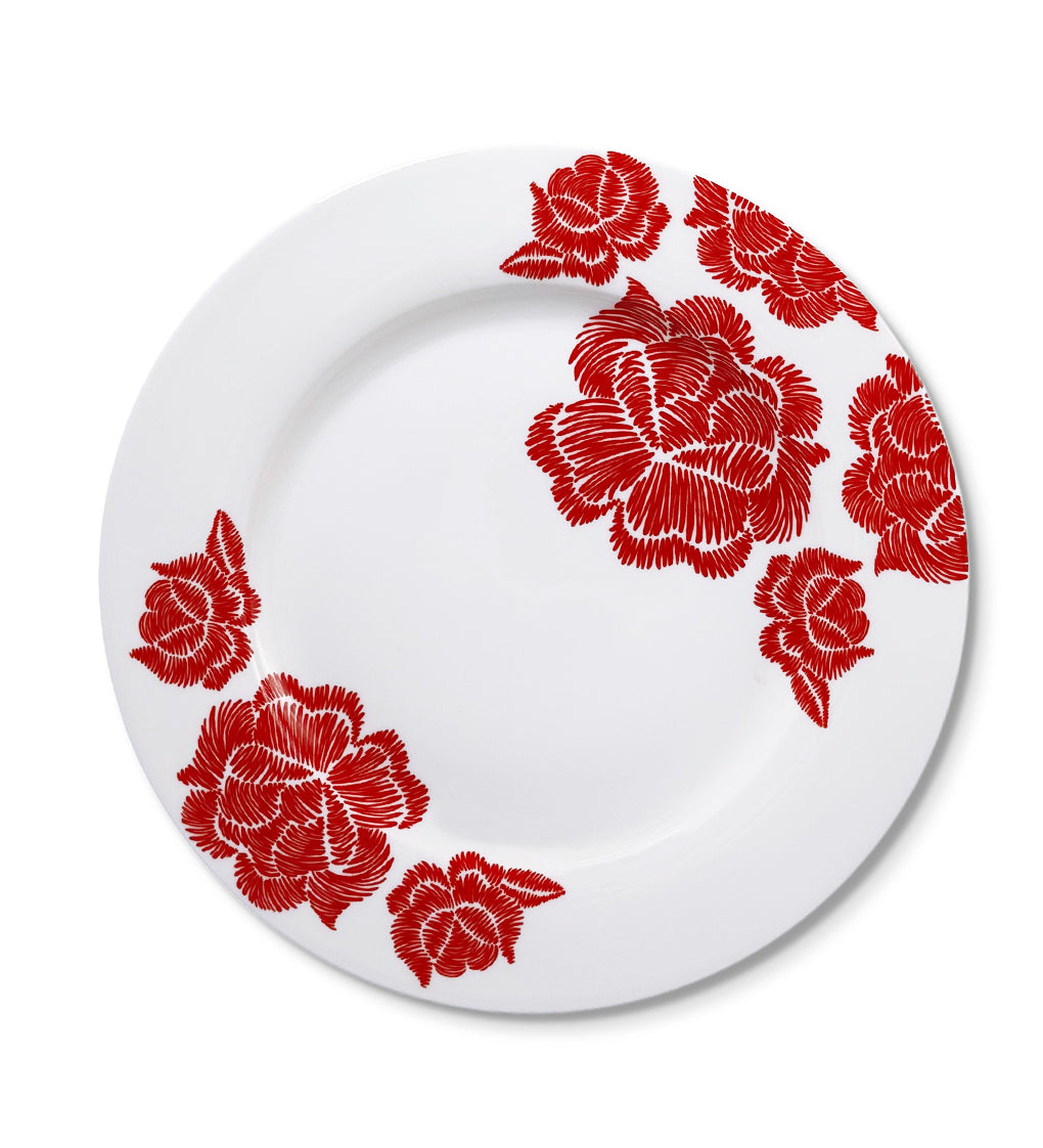 Plato trinche de porcelana blanco con flores en rojo, de la colección Identidad diseñada por Sofía Aspe Interiorismo para Zash