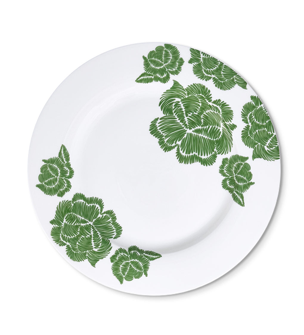 Plato trinche de porcelana blanca con flores verdes, de la colección Identidad diseñada por Sofía Aspe para Zash
