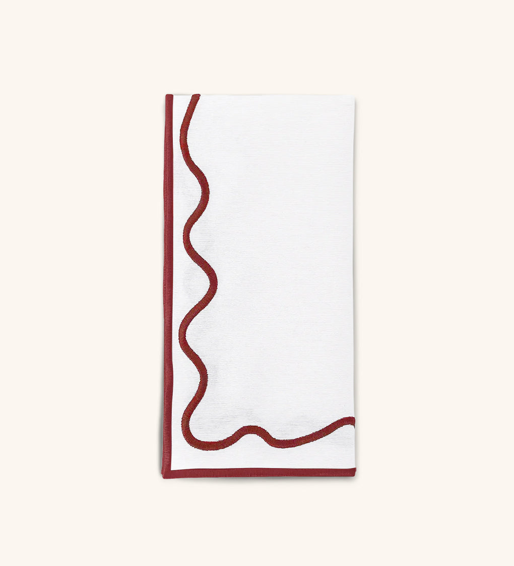 Servilleta Regina en Loneta Blanca con Ondas Bordadas en Rojo