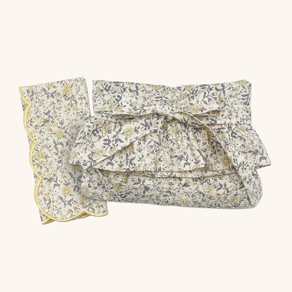 Servilletas Daisy de Algodón con Florecitas Amarillo, Set de 4 y 1 Delantal de Florecitas Amarillo