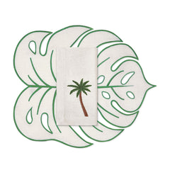 Individual de Hoja Tropic Arena con Orilla Verde y Servilletas con Bordado de Palmera. Set de 4