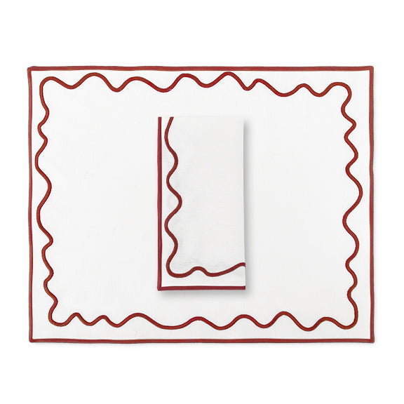 Set de mantelería con Individuales y Servilletas Regina en loneta blanca con ondas y orilla bordado en Rojo, marca Zash