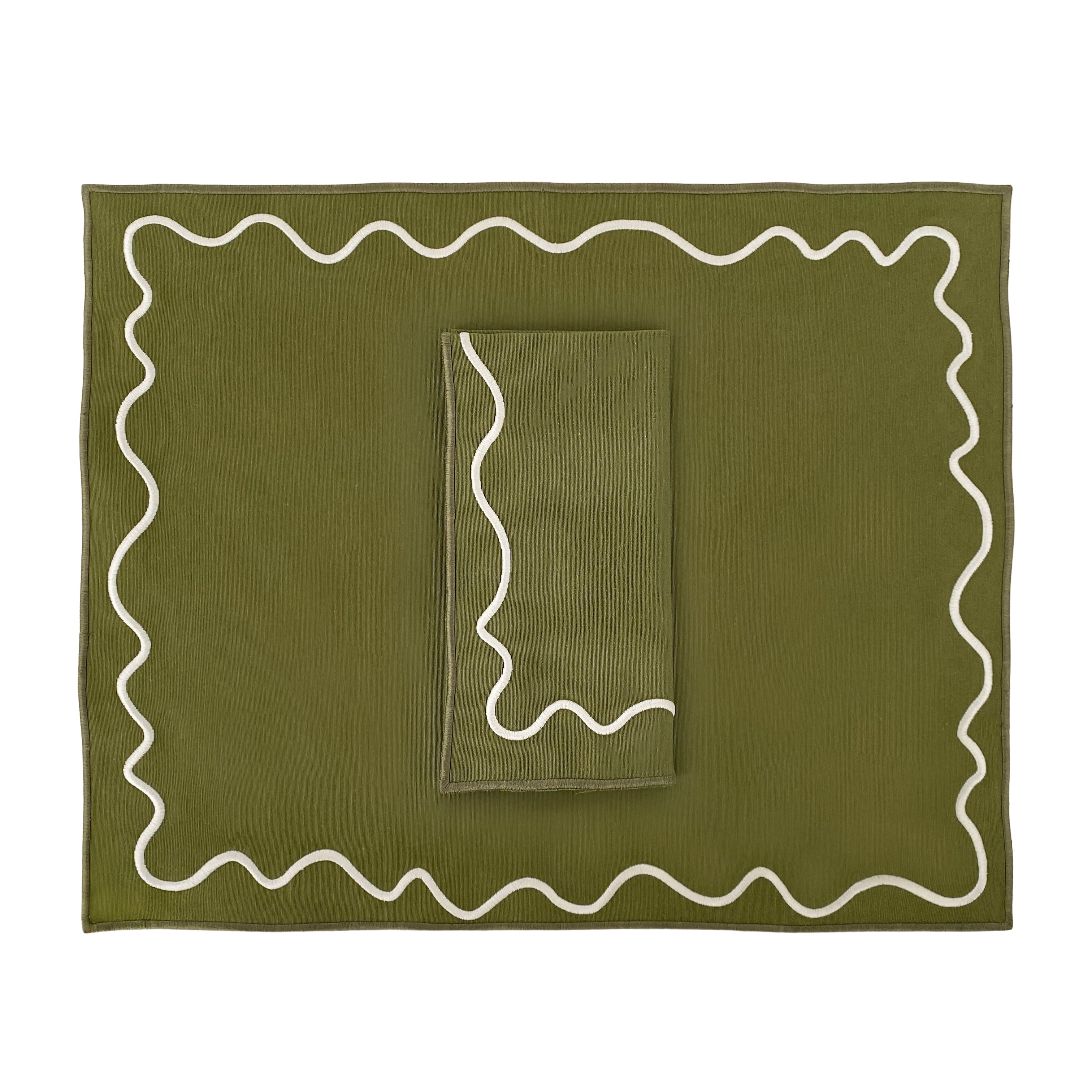 Set mantel individual con servilleta en Loneta verde olivo con ondas bordadas en Ivory de la marca Zash