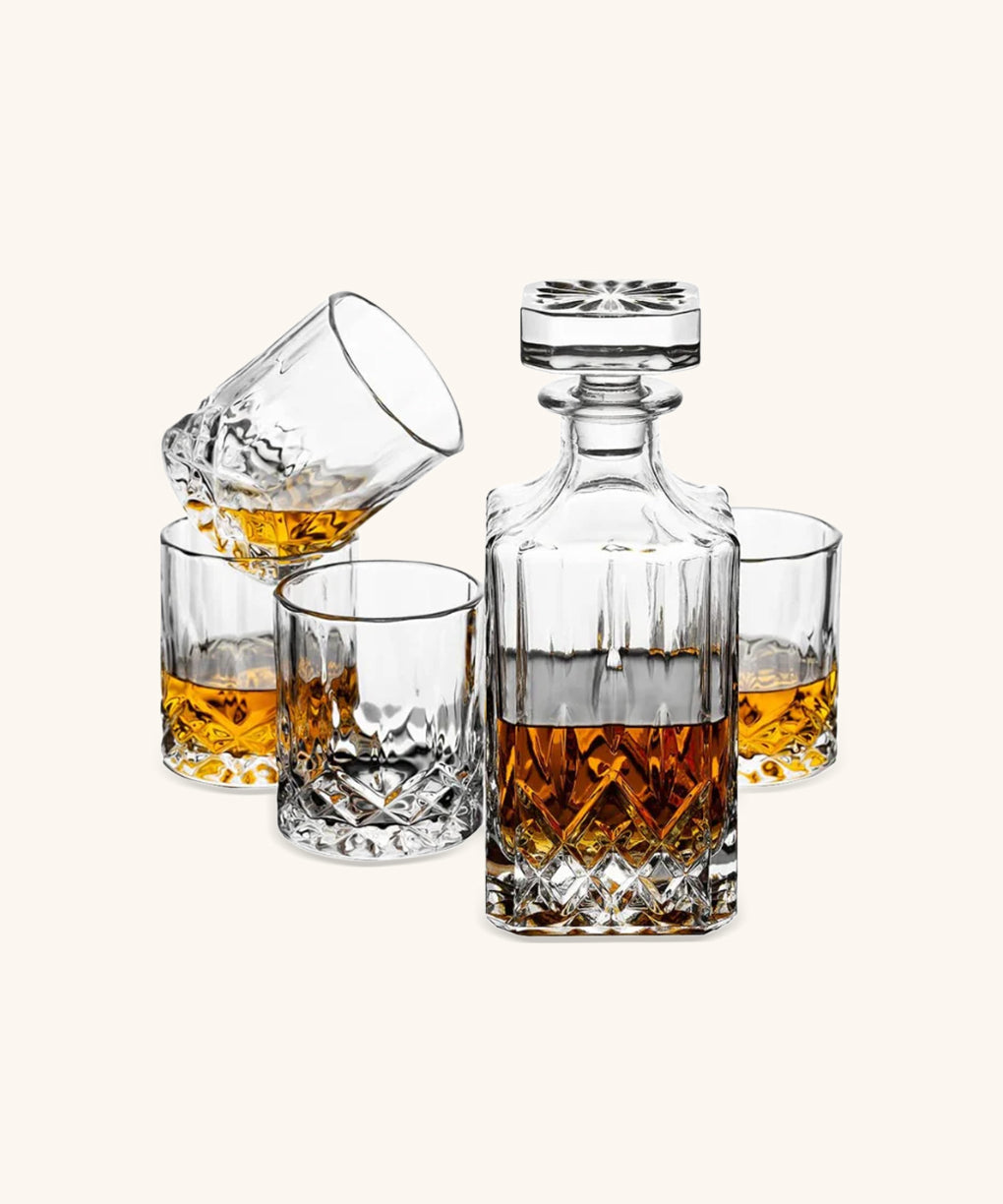 Set de Licorera con 4 Tumblers de Cristal Cortado