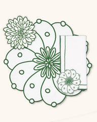 Set de Mantelería Identidad con Individuales, Servilletas y Coasters en Lino Blanco con Bordado en Verde . Set para 4 personas