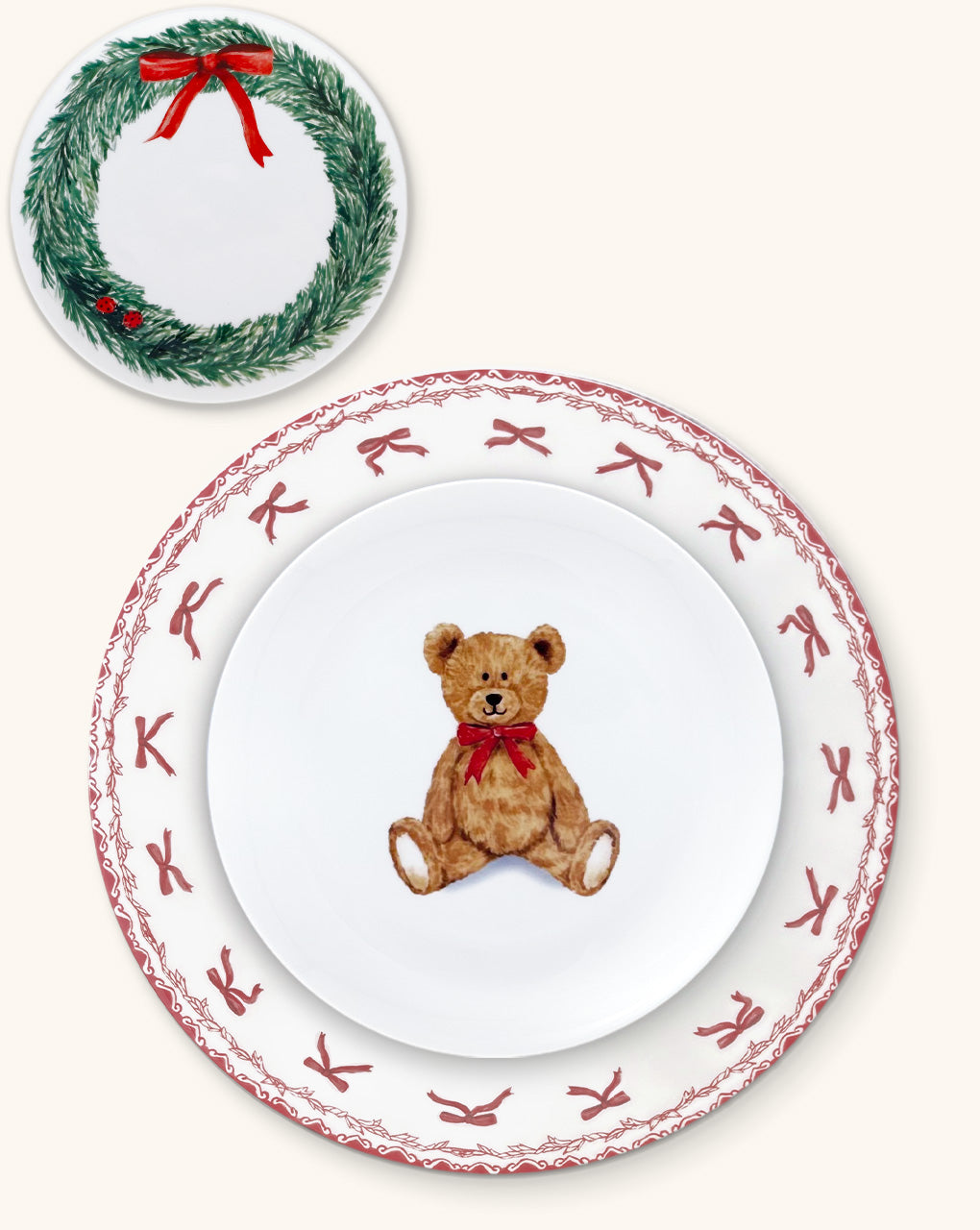 Vajilla con Plato Ensalada con Teddy Bear, Plato Trinche con Guirnalda Roja de Moños y Plato de Pan con Corona Navideña