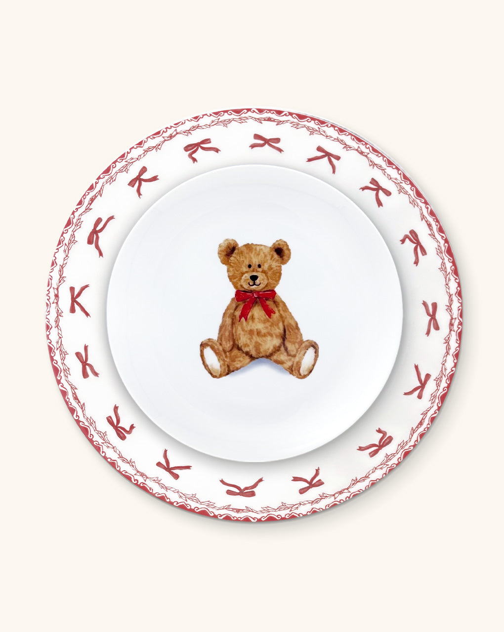 Vajilla con Plato Ensalada con Teddy Bear y Plato Trinche Con Guirnalda Roja de Moños