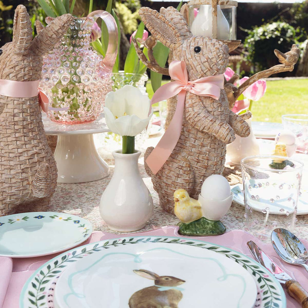 Pareja de Conejos tipo Ratán para mesa de Pascua