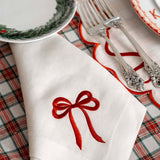 Servilletas Red Bow en Lino Blanco con Bordado de Moño Rojo. Set de 4
