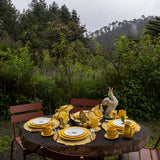 Set de Mantelería Vivi con Individuales y Servilletas en Lino Amarillo con Bordado de Pelitos. Set para 4 personas