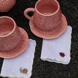 Cocteleras Fall en Lino Blanco con Bordado de Catarina, Bellota, Caracol y Hongo. Set de 4