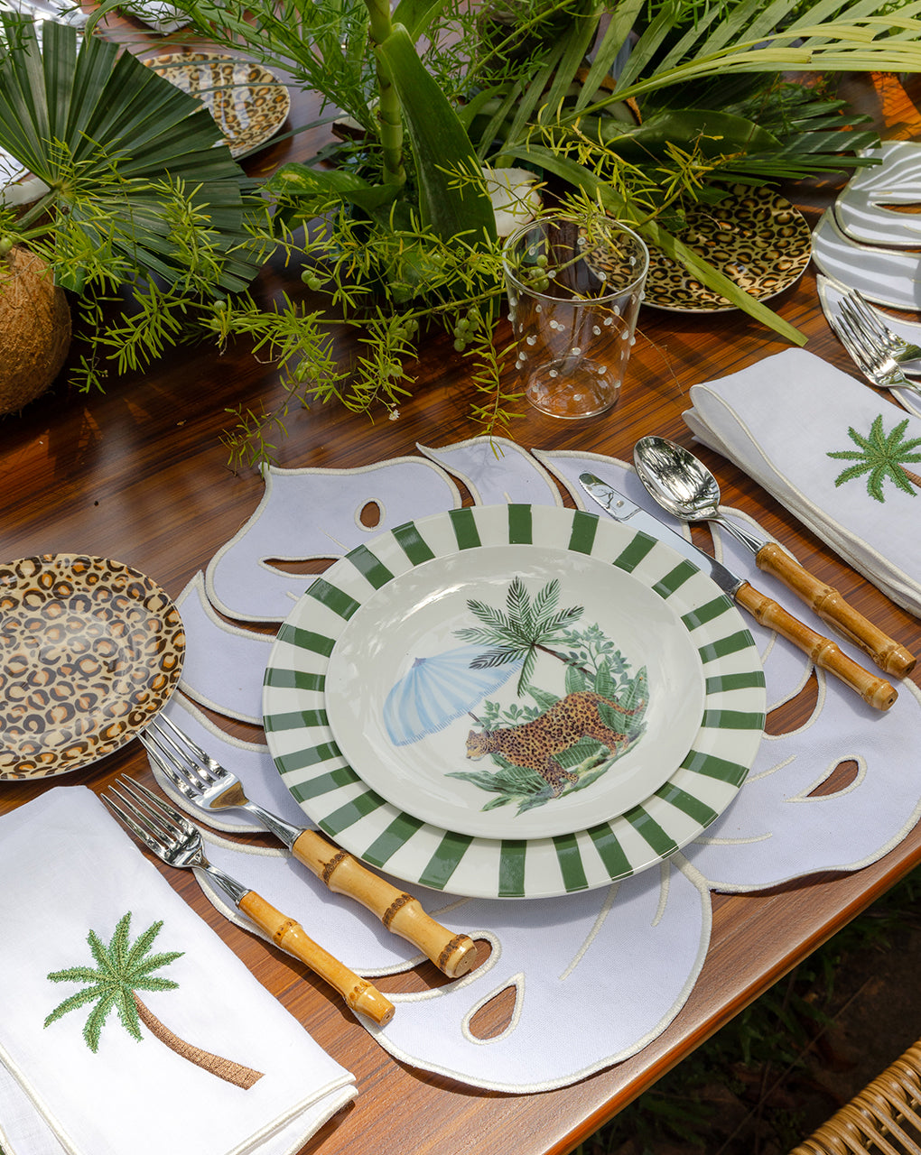 Plato Trinche Verde Bosque lifestyle