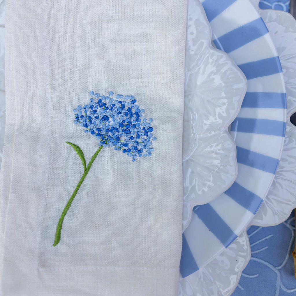 Servilleta en Lino Blanco con Bordado de Flor Azul, Set de 4