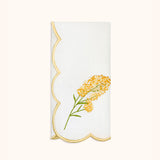Servilleta Big Daisy en Lino Blanco con Bordado de Flor en Amarilla . Set de 4