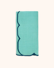 Servilleta Vivi en Lino color Turquesa con Bordado en Contraste. Set 4