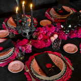 Servilletas Flora con Bordado de Celosia en Lino Negro. Set de 4