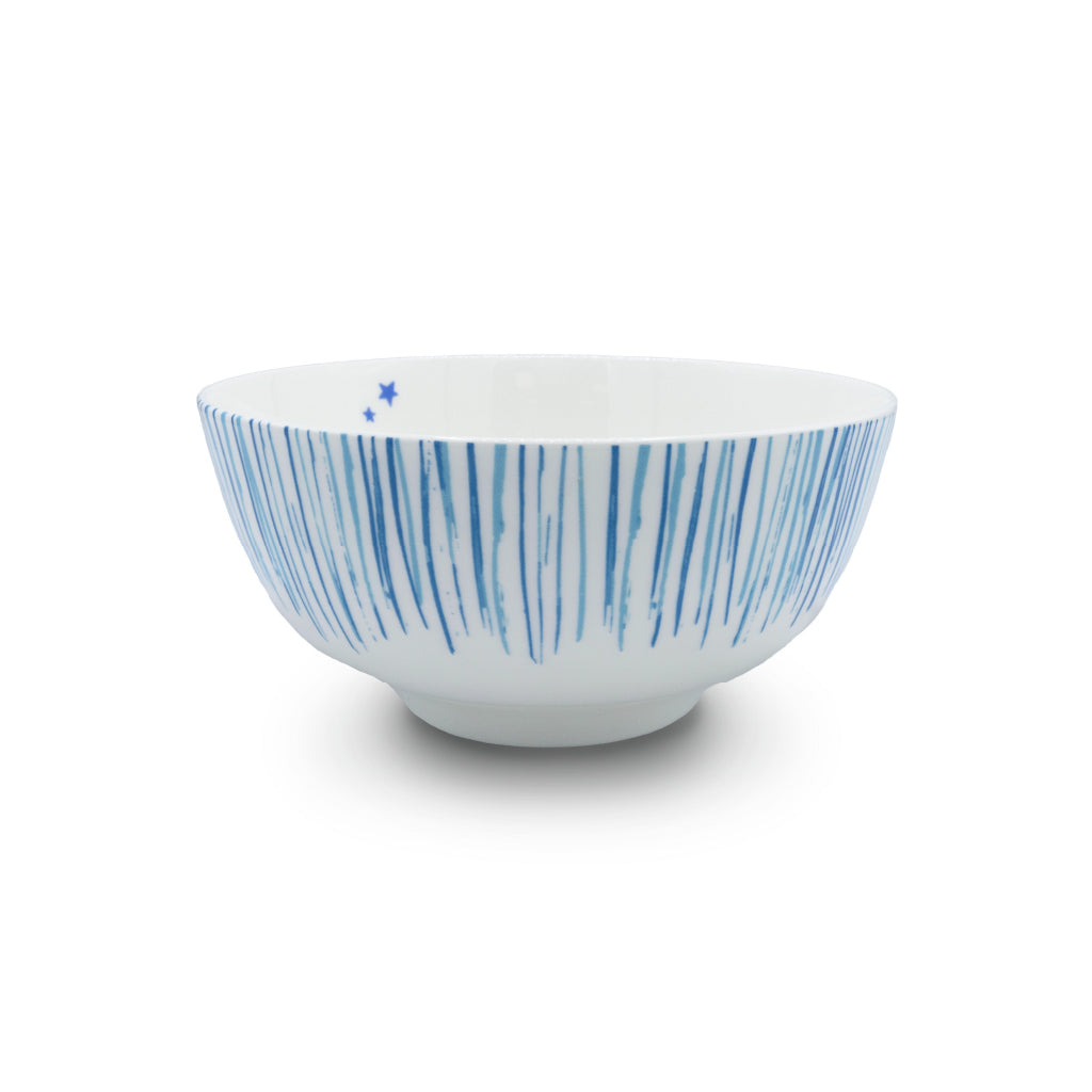 Bowl de porcelana marca Zash, blanco con rayas azules