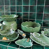 Plato Hoja Níspero con Caracol 25 cm.