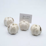 Porta Tarjetas para personalizar lugares en forma de Calabaza en Cerámica Blanca, Set de 4