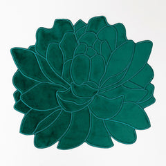 Manteles Individuales Blossom en Terciopelo Verde con Orilla Bordada. Set de 4